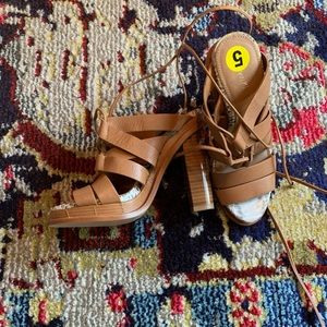 Calvin Klein Lace Up Mule, Size 5